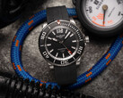 L'orologio subacqueo Hanhart Aquasphere nero opaco offre 38 ore di riserva di carica