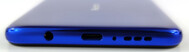 Lato inferiore: jack da 3.5 mm, porta USB Type-C, microfono, altoparlante