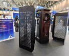 Case Cooler Master i100 Air che ospita una GPU Intel ARC Battlemage e la scheda madre mini-ITX MCIO di Maxsun