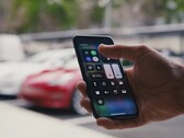 Per il momento, la Model Y dovrà utilizzare il Phone Key con BT (immagine: Tesla)