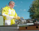 Monitoraggio remoto dell'alveare tramite connessione Starlink IoT. (Fonte: OneNZ/YT)