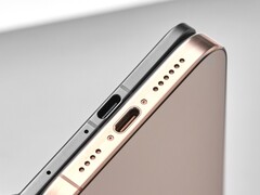Oppo confronta il Find N5 alias OnePlus Open 2 con l'iPhone 16 Pro, che è quasi due volte più spesso. (Fonte: Oppo)