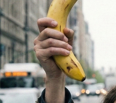 Mano anatomicamente discutibile