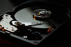 Le unità di avvio HDD nei PC Windows potrebbero presto essere completamente soppiantate dalle unità SSD. (Fonte: Unsplash)