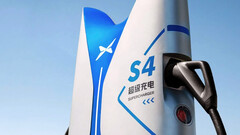 La stazione di ricarica compatta S4 da 480kW è dotata di una potenza di 600A (immagine: XPeng)