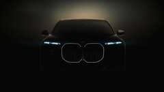 La grande griglia illuminata a forma di rene potrebbe essere l'elemento di design più distintivo della nuova BMW i7 (Immagine: BMW)