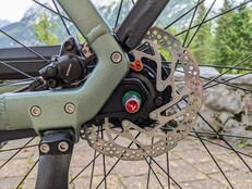 La Gazelle utilizza freni a disco idraulici di Shimano