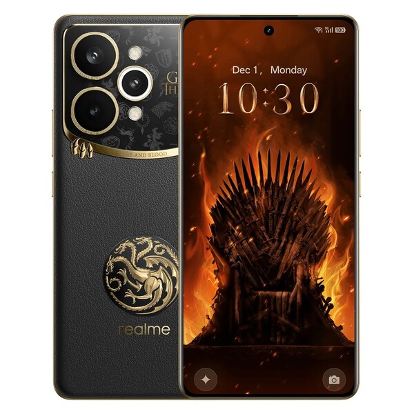 Il Realme 15 Pro Game of Thrones Limited Edition ha un retro in pelle nera e accenti dorati. (Fonte immagine: Realme)