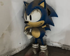 Una statua di Sonic scoperta dopo la chiusura di Segaworld London. Da allora, la statua è stata restaurata ed è stata visibile durante la Gamescom 2023 (fonte: Sega Driven)