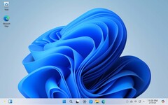 Winux Desktop Linux con Microsoft Edge e aspetto ispirato a Windows