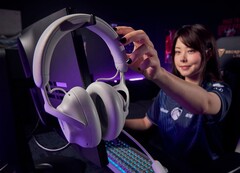 La cuffia Pro di Alienware presenta un design leggero, con driver rivestiti in grafene. (Fonte: Alienware)