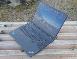 Lenovo ThinkPad T16 G1 Intel, fornito da: