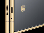 Galaxy Z Fold6 Slim potrebbe ricevere la sua prima uscita come Samsung W25, nella foto del predecessore. (Fonte: Samsung)