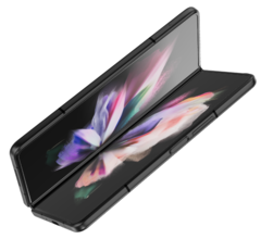 Il Samsung Galaxy Z Fold3 dimostra di avere una durata molto migliore nel test di caduta. (Immagine: Samsung)