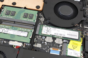 SSD primario accanto ai due moduli RAM