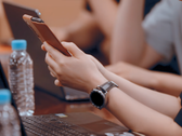 Alcuni dipendenti Samsung potrebbero già utilizzare il Galaxy Z Fold 3 e il Galaxy Watch 4 Classic. (Fonte immagine: Samsung)