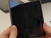 Il Pixel Fold sarà il dispositivo più costoso di Google. (Fonte: @Za_Raczke)
