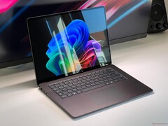 Microsoft Surface Laptop 7 15 per le aziende