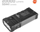 Acebeams X35 con luce laterale e tre potenti LED anteriori.
