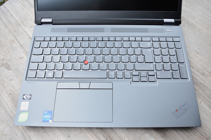 Area della tastiera di Lenovo ThinkPad P16 G1