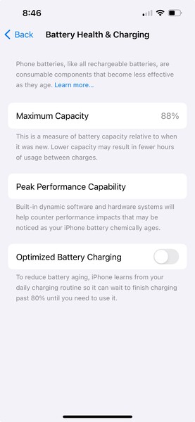 la pagina 'Stato della batteria' dell'iPhone mostra l'attuale capacità residua