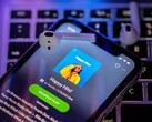 Gli utenti con un account Spotify gratuito possono finalmente selezionare direttamente i brani. (Fonte immagine: omid armin)