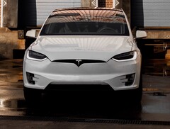 Anche con un basso chilometraggio, la Tesla Model X Plaid potrebbe non superare l&#039;ispezione obbligatoria completa in Germania (Foto: Jorgen Hendriksen)