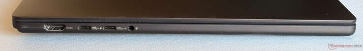 Sinistra: HDMI 2.1 FRL, 2x USB-C 4.0 (40 Gbps, DisplayPort, Power Delivery), jack stereo da 3,5 mm