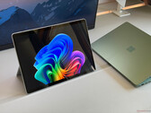 Il convertibile di punta con Snapdragon X2 Elite - Recensione del Microsoft Surface Pro OLED 2026