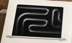 Questa foto mostra presumibilmente la confezione del prossimo MacBook Pro. (Immagine: Weibo, via ShrimpApplePro)