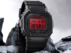 Il Casio G-Shock DW-5600BBR-1ER (nella foto) è dotato di una classificazione di 200 metri d'acqua e di un sistema di allarme multifunzione. (Fonte: G-Shock UK)