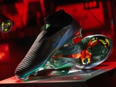 La Nike Phantom 6 "EA Sports FC" è una scarpa da calcio di alta gamma. Il Phantom 6 è ora disponibile presso EA Sports FC 26 e i negozi al dettaglio. (Immagine: Nike)