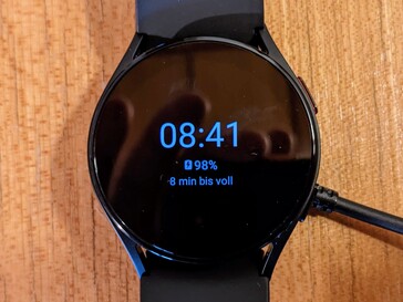 L'orologio Galaxy Watch5 può essere ricaricato da 0 a 100% in 65 minuti
