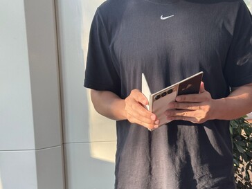 Phantom Ultimate G Fold: lo smartphone tri-fold dal design migliore? (Fonte: GSMArena, Ice Universe via X)