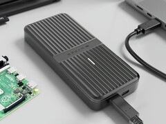 L'alloggiamento HyperDrive Next USB4 M.2 PCIe aggiornato con larghezza di banda di 80 Gbps. (Fonte immagine: Hyper via CES)