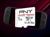 Scheda MicroSD Express PNY da 1 TB mostrata con Switch 2