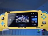 Lo Snapdragon 8 Elite dovrebbe rendere questo progetto più potente dei palmari da gioco contemporanei Android. (Fonte immagine: Bilibili - modificato)