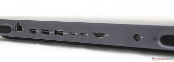 Posteriore: RJ-45 (5 Gbps), 3x USB-A 3.2 Gen. 1, 2x Thunderbolt 5 con DisplayPort 2.1 + Power Delivery, HDMI 2.1, adattatore CA