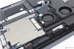 Il Pro Max 16 Plus è uno dei pochi computer portatili moderni ad essere fornito con una scheda grafica rimovibile chiamata DGFF o Dell Graphics Form Factor (fonte: Notebookcheck)