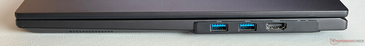 Lato destro: 2 porte USB 3.2 Gen. 1 (5 Gbps), HDMI 2.0b