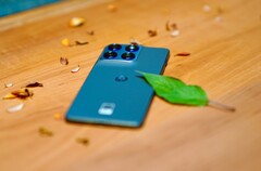 Il Motorola Edge 70 ha un design molto elegante, ma la sua proposta di valore non è buona