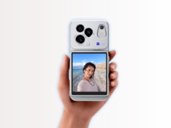 Il Vivo X500 con l’accessorio Snap Screen e una custodia magnetica.