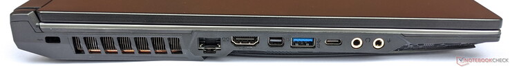 Lato sinistro: Kensington Lock, Gigabit LAN, HDMI, Mini DisplayPort 1.2, 1x USB 3.1 Gen 1 Type-A, 1x USB 3.1 Gen 1 Type-C, 1x cuffie, 1x microfono