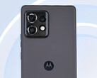 Sembra che Motorola stia passando a un nuovo linguaggio di design per i futuri smartphone. (Fonte: TENAA)