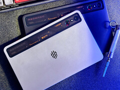 Il tablet da gioco RedMagic di nuova generazione non sarà lanciato insieme alla serie 11S Pro. Nella foto: un'immagine promozionale che mostra i due colori del RedMagic Nova.