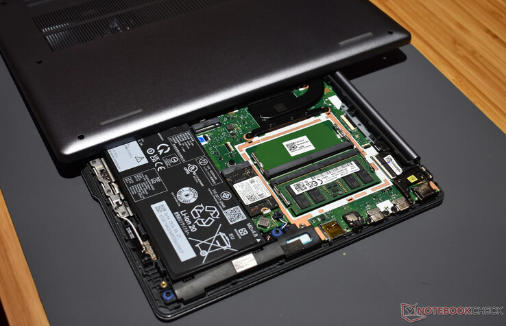 Uno sguardo all'interno del Lenovo IdeaPad Vibe 14.