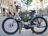 La Moustache Lundi 27 ES è una e-bike per l’uso quotidiano priva di forcella ammortizzata