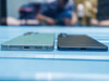 Confronto dell'altezza: Samsung Galaxy S25 Ultra (sinistra, 8,2 millimetri) e Samsung Galaxy S25 Edge (destra, 5,8 millimetri) 