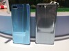 Honor 10 e il suo predecessore, l'Honor 9 (da sinistra a destra)