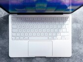 La produzione dell'Apple MacBook Neo potrebbe subire una riduzione nonostante l'elevata domanda.